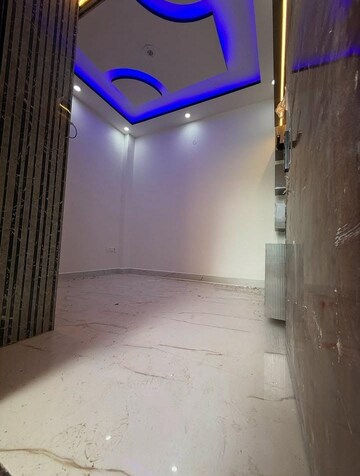 Room in 3 BHK Builder Floor at Sector 29 – for Sale
