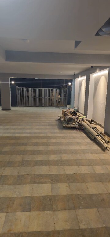 Parking in 3.5 BHK Builder Floor at Sector 46 – for Sale