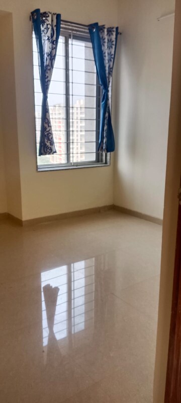 Room in 3 BHK Apartment at Axis Paradigm Whistling Meadows, Paud Road – for Rent