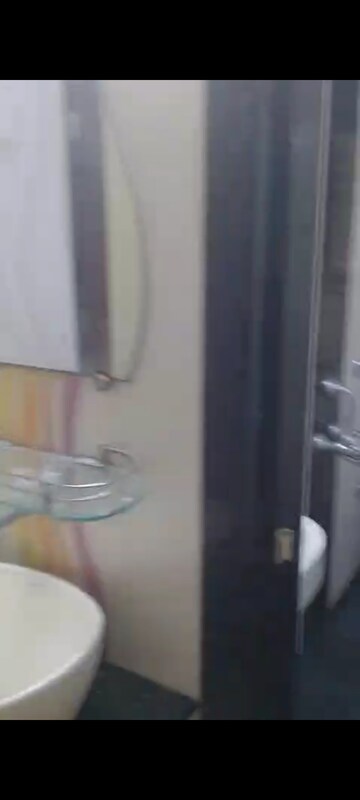 Bathroom in 1 BHK Apartment at Vile Parle East – for Rent