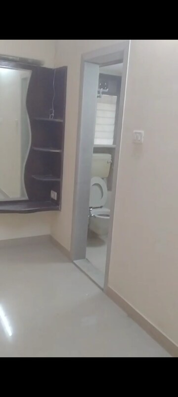 Bathroom in 1 BHK Apartment at Vile Parle East – for Rent
