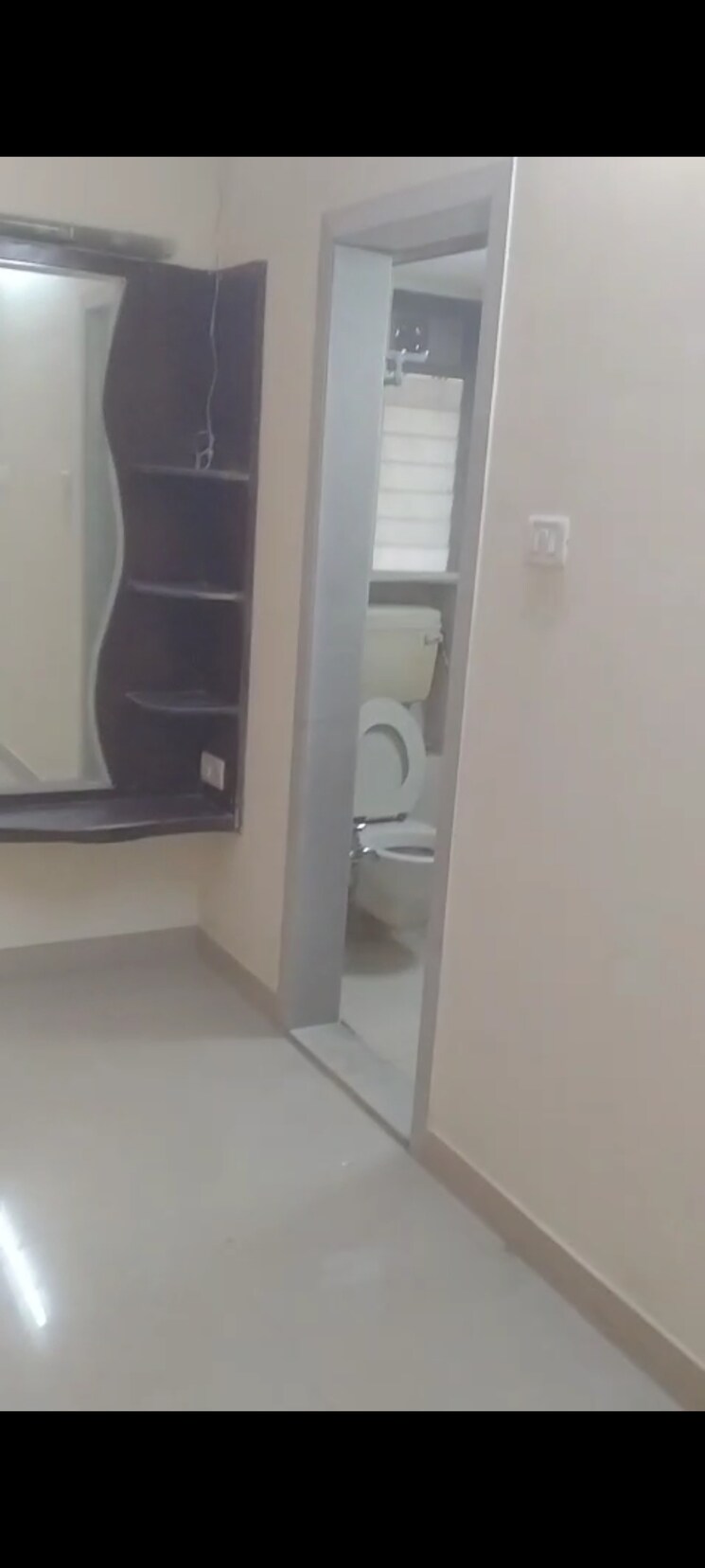 Bathroom, vile parle east 1 Bedroom 550 Sq.Ft. Apartment In Vile Parle East Mumbai 8951896