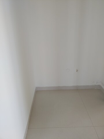 Room in 3 BHK Apartment at Axis Paradigm Whistling Meadows, Paud Road – for Rent