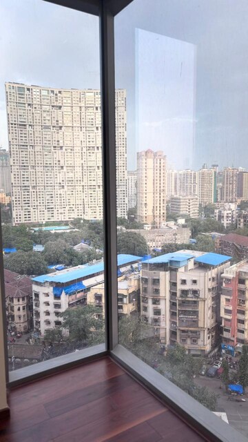 Room in 2 BHK Apartment at Piramal Mahalaxmi, Mahalaxmi – for Rent