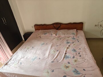 Bedroom in 2 BHK Apartment at Supertech Cape Town, Sector 74 – for Rent
