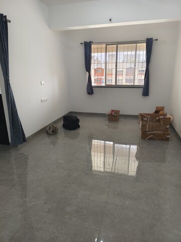 Room in 2 BHK Apartment at Viraj Sequoia, Aundh – for Rent
