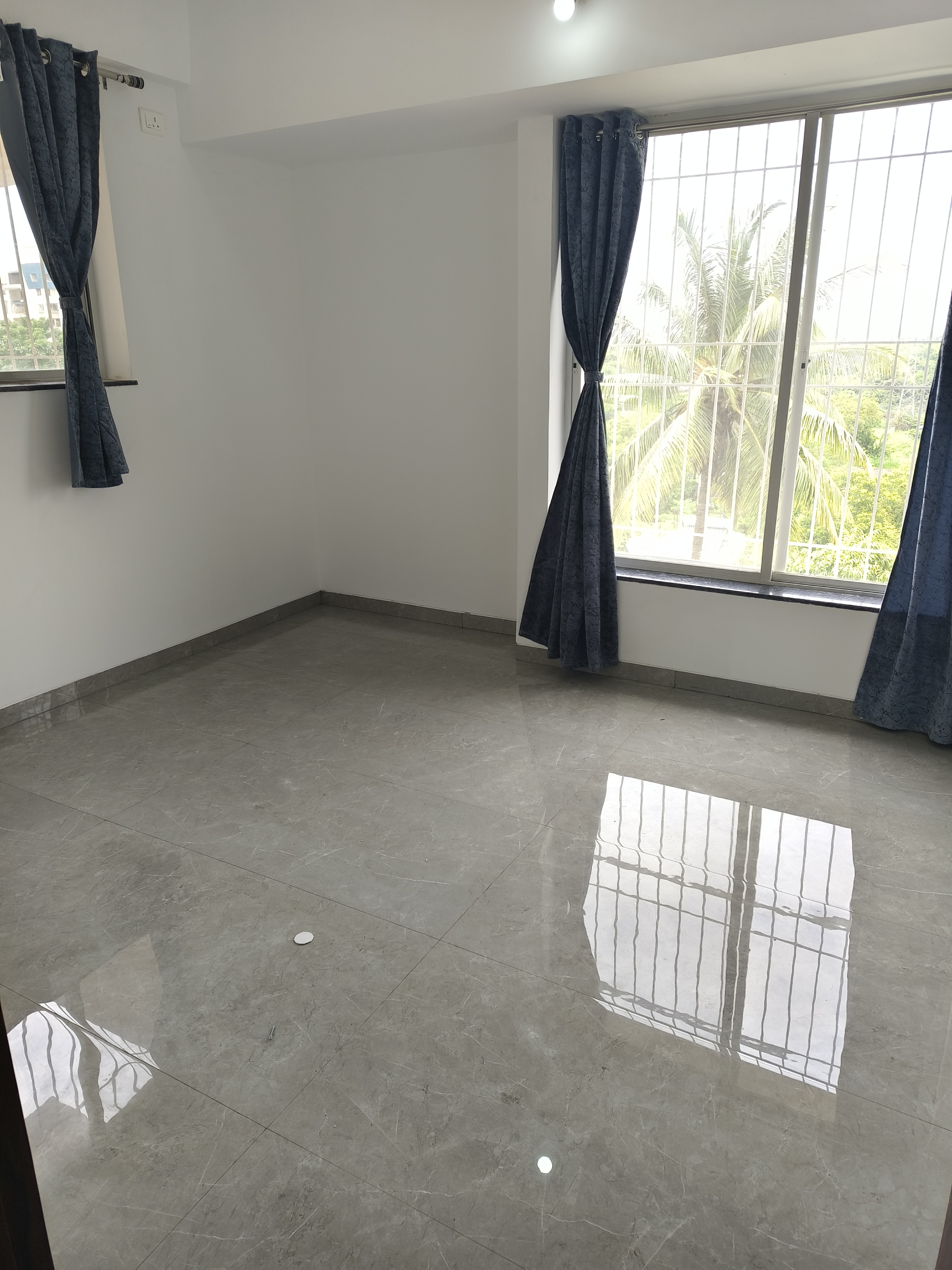 2 BHK Apartment For Rent in Viraj Sequoia