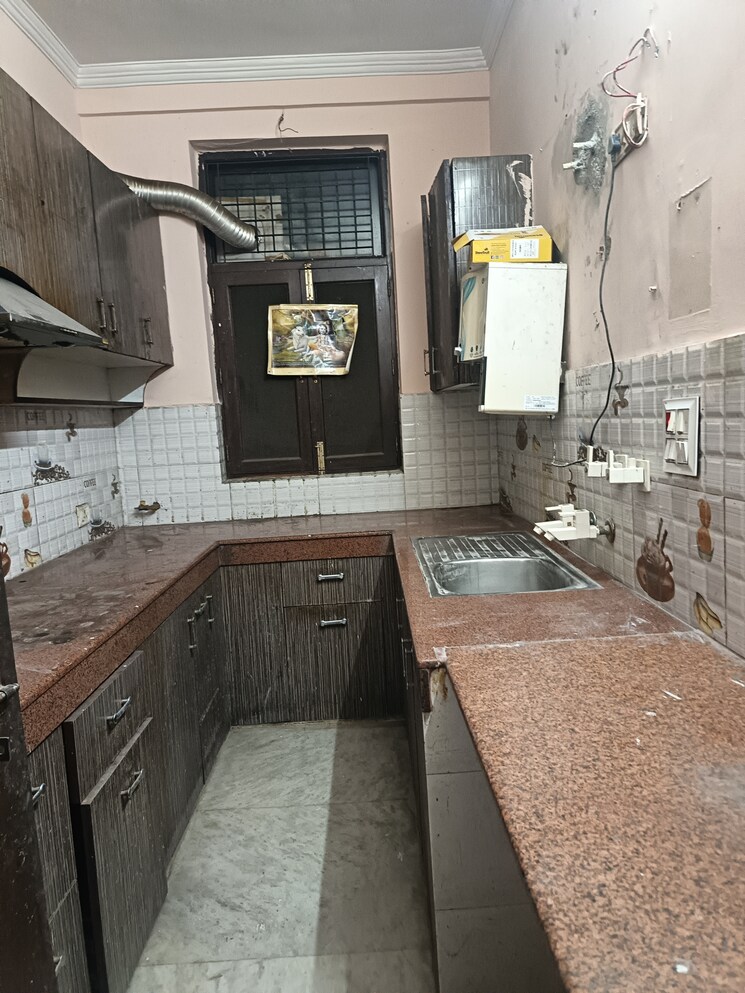 Kitchen, sector 31 3 Bedroom 250 Sq.Yd. Independent House In Sector 31 Noida 8951980
