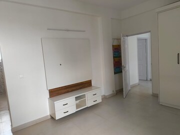 Room in 3 BHK Builder Floor at SS The Lilac, Sector 49 – for Rent