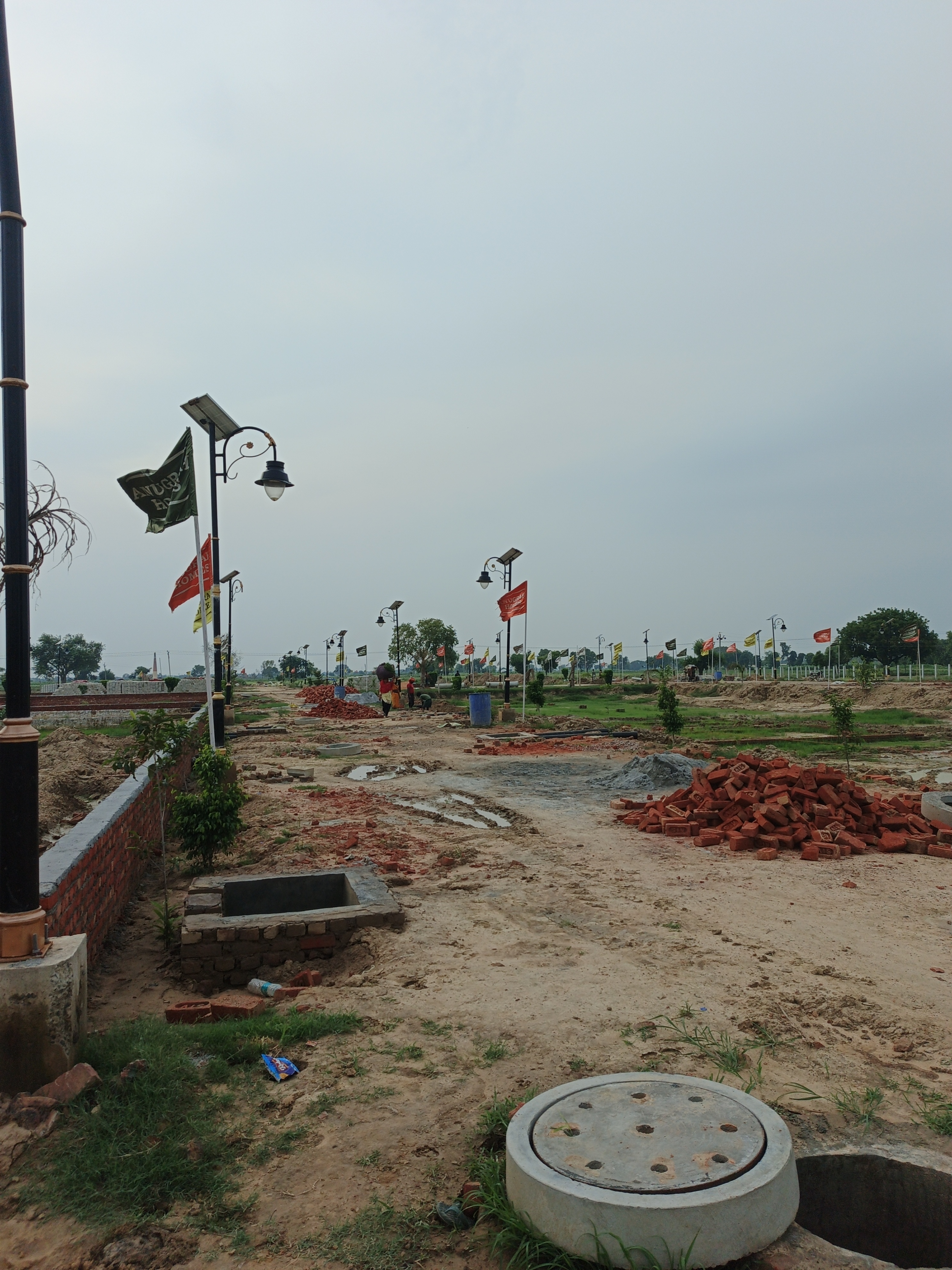 Plot For Sale in Saraswati Vihar Colony