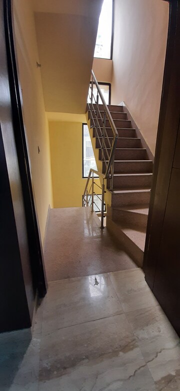 Balcony in 3 BHK Builder Floor at Land Craft Golf Links Villa, Pandav Nagar – for Sale