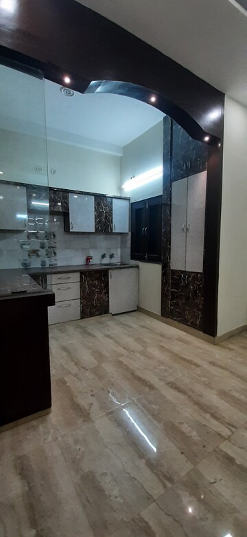 Kitchen in 3 BHK Builder Floor at Land Craft Golf Links Villa, Pandav Nagar – for Sale