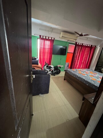 Bedroom in 2 BHK Apartment at Mayfair Housing Hillcrest, Vikhroli West – for Rent