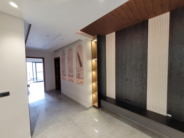 Room, sector 85 4 Bedroom 350 Sq.Yd. Builder Floor In Sector 85 Faridabad 8952102