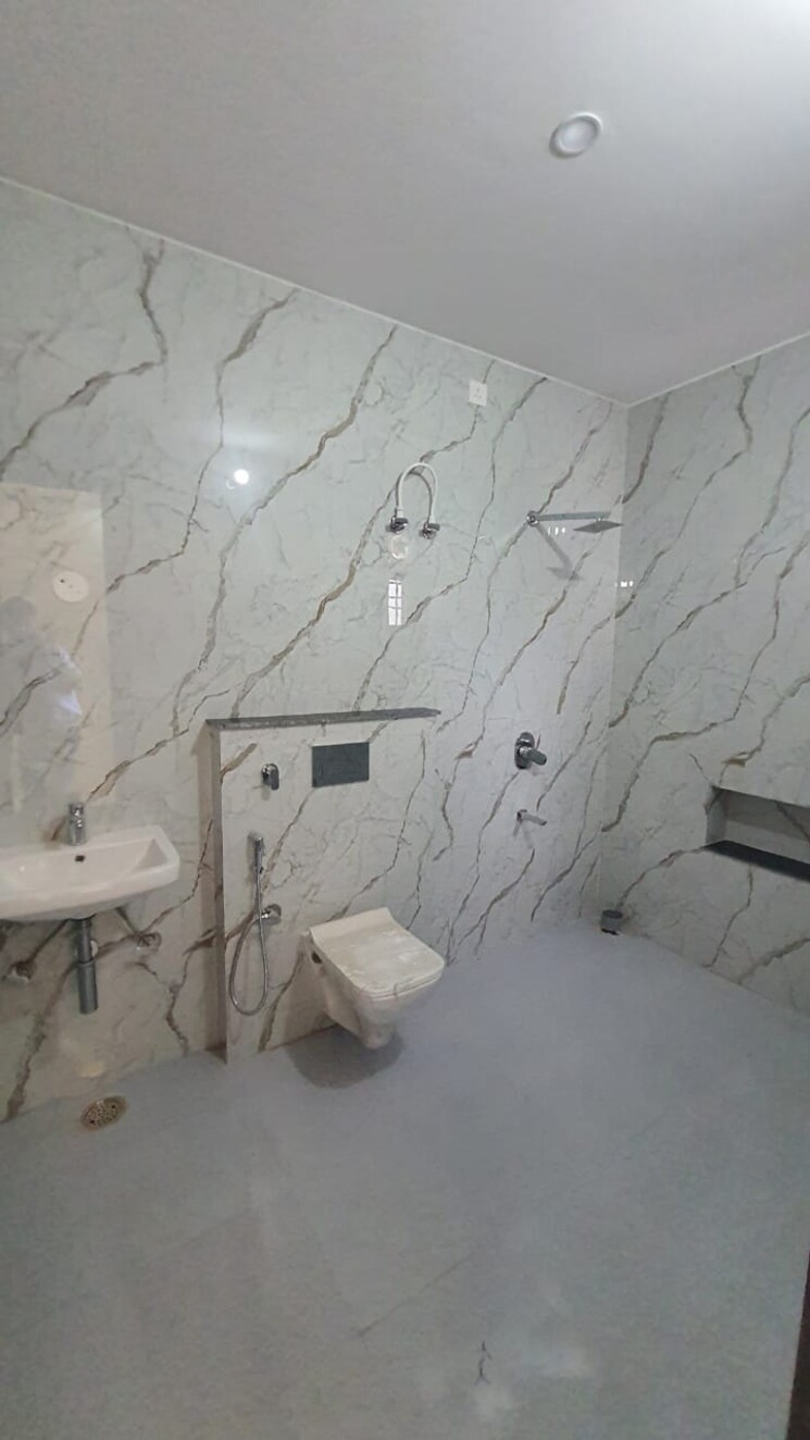 Bathroom, sahastradhara road 3 Bedroom 2500 Sq.Ft. Villa In Sahastradhara Road Dehradun 8952076