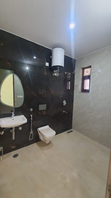 Team Area in 3 BHK Villa at Sahastradhara Road – for Sale