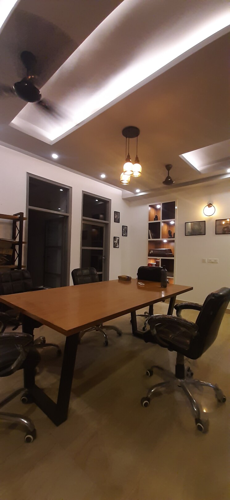 Team Area, land-craft-golf-links-villa 3 Bedroom 100 Sq.Yd. Builder Floor In Pandav Nagar Ghaziabad 8952101