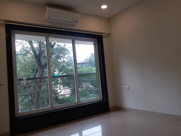 Room in 4 BHK Apartment at Satellite Glory, Andheri East – for Sale