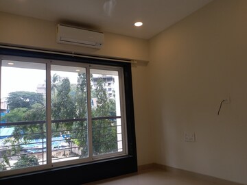 Room in 4 BHK Apartment at Satellite Glory, Andheri East – for Sale