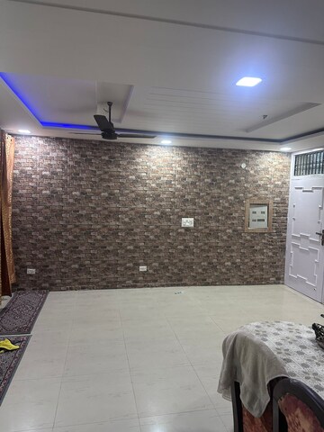 Living Room in 3 BHK Builder Floor at Sector 79 – for Rent