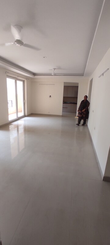 Room in 3 BHK Apartment at Puri Pranayam, Sector 82 – for Rent