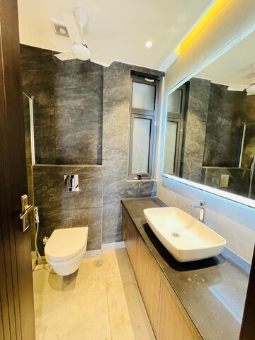 Kitchen in 4 BHK Builder Floor at DLF City Phase V, Dlf Phase V – for Sale