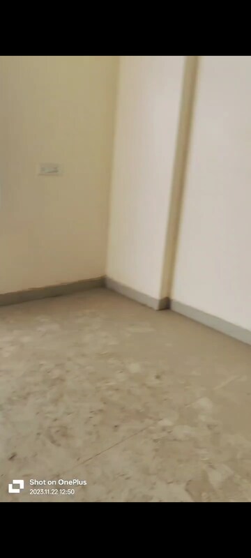 Room in 3 BHK Apartment at Adore Happy Homes, Sector 86 – for Sale
