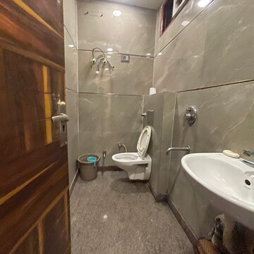 Bathroom in 2 BHK Builder Floor at Rohini Sector 25 – for Rent