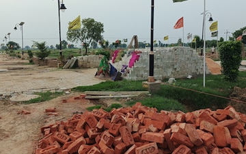 Plot For Sale in Ramesh Nagar