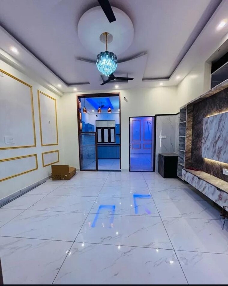 Room, sector 39 3.5 Bedroom 3150 Sq.Ft. Builder Floor In Sector 39 Faridabad 8952222