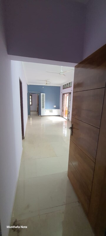 Room in 3 BHK Builder Floor at Rt Nagar – for Rent