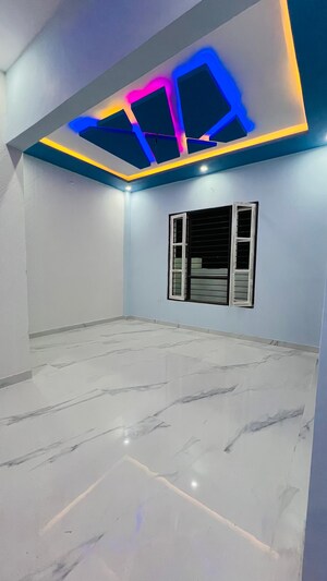 Room in 3 BHK Independent House at Deva Road – for Sale