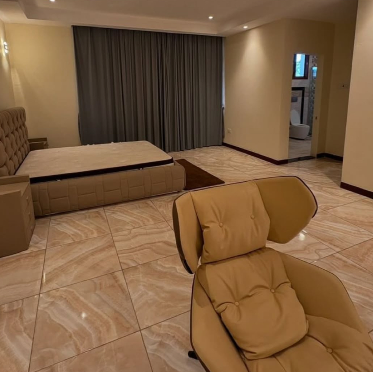 5 BHK + Pooja Room,Servant Room Villa For Rent in Veera Desai Andheri West