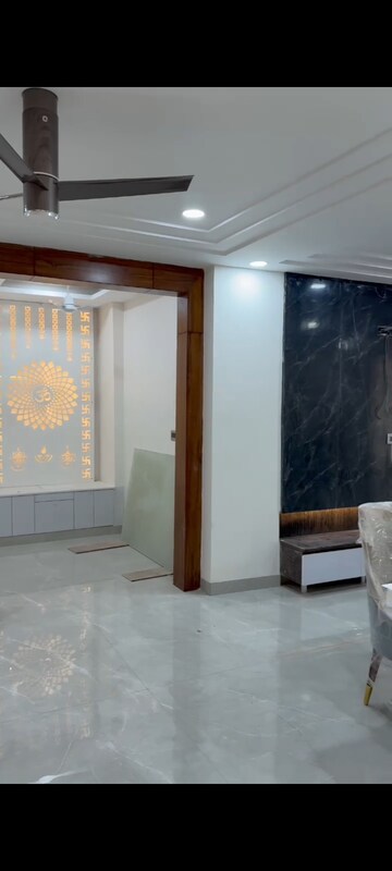Living Room in 4 BHK Builder Floor at Sector 85 – for Sale