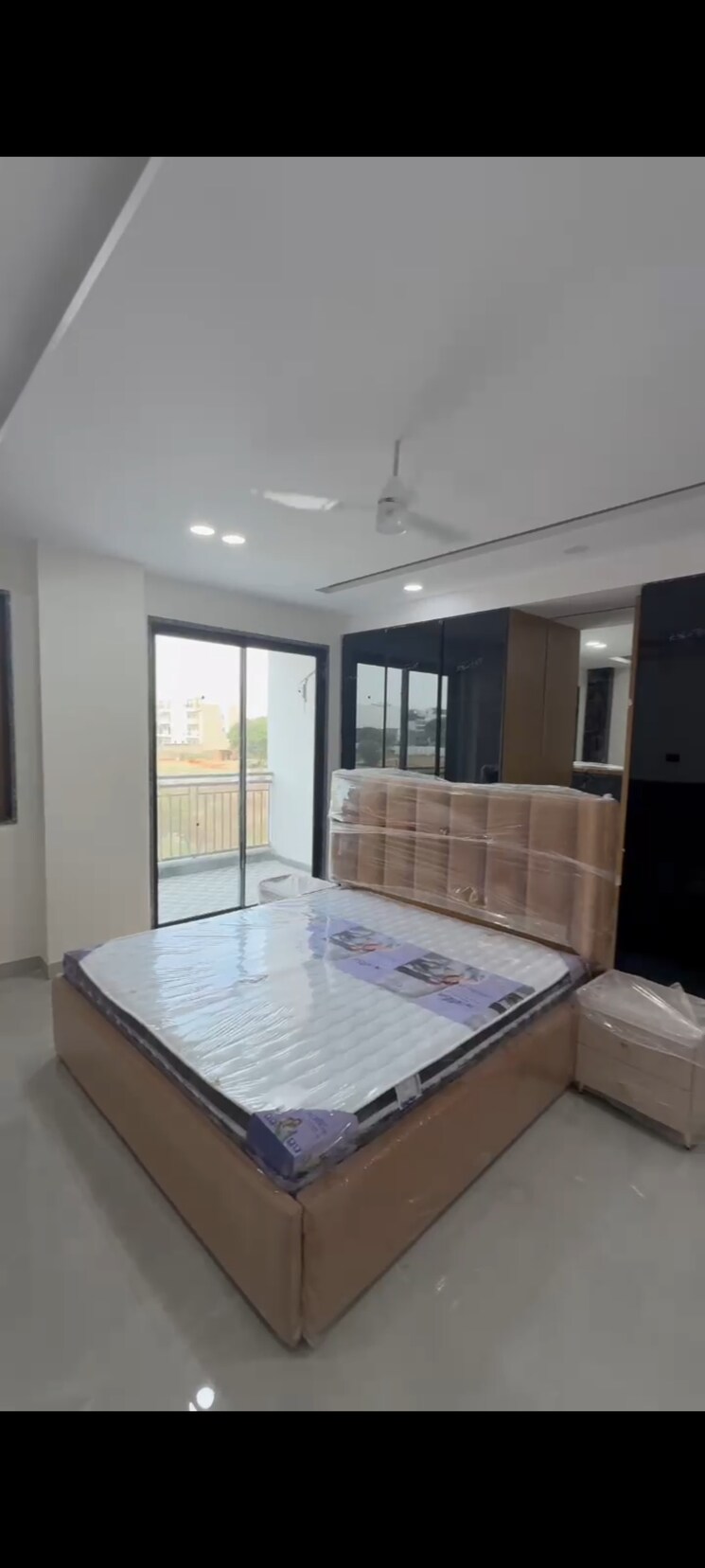 Bedroom, sector 85 4 Bedroom 350 Sq.Yd. Builder Floor In Sector 85 Faridabad 8952282