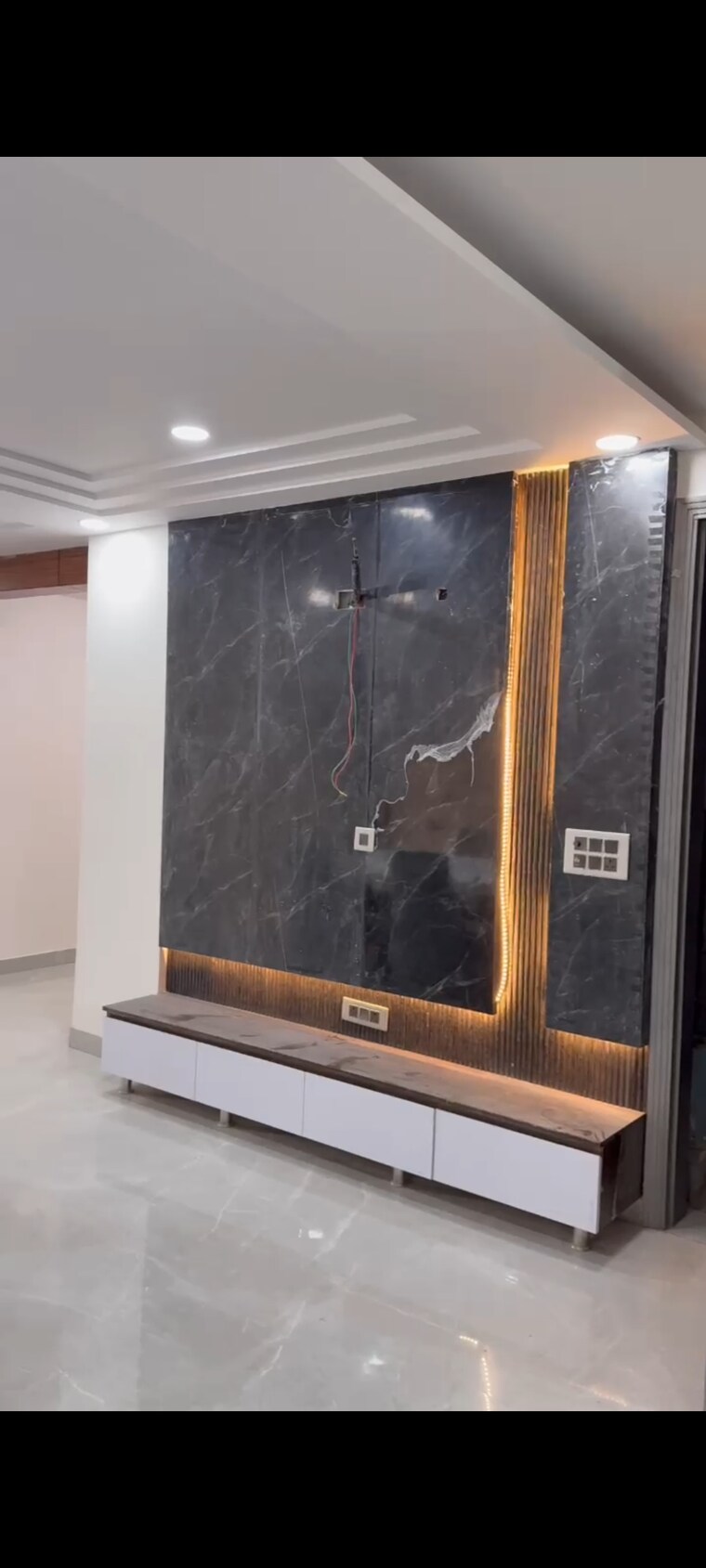 Room, sector 85 4 Bedroom 350 Sq.Yd. Builder Floor In Sector 85 Faridabad 8952282