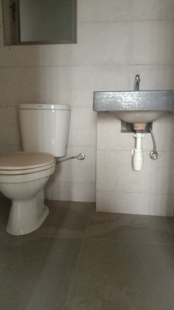 Bathroom in 2 BHK Apartment at Kalpataru Immensa, Kolshet Road – for Sale
