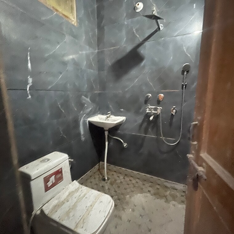 Team Area, rohini sector 24 2 Bedroom 750 Sq.Ft. Builder Floor In Rohini Sector 24 Delhi 8952341