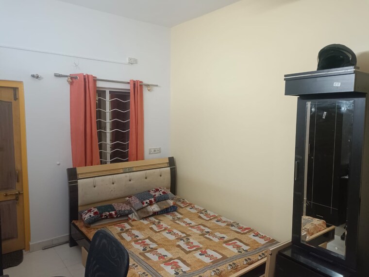 Bedroom, mira-society 1 Bedroom 650 Sq.Ft. Apartment In Swargate Pune 8952329