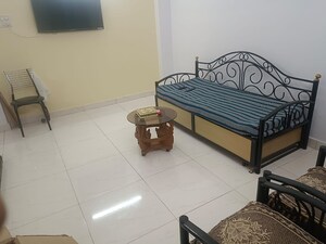 Team Area in 1 BHK Apartment at Mira Society, Swargate – for Sale