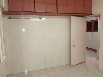 Room in 1 BHK Apartment at Shreeram Darshan Phase II, Katraj – for Rent