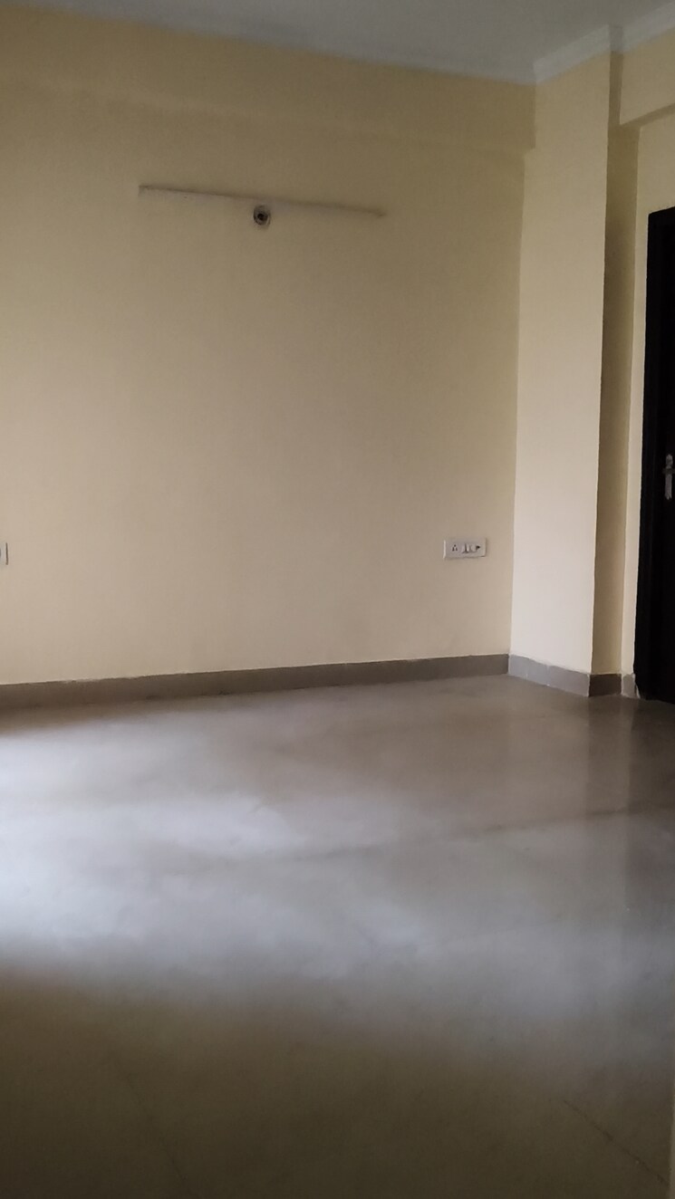 Room, gardenia-golf-city 3 Bedroom 1550 Sq.Ft. Apartment In Sector 75 Noida 8952391