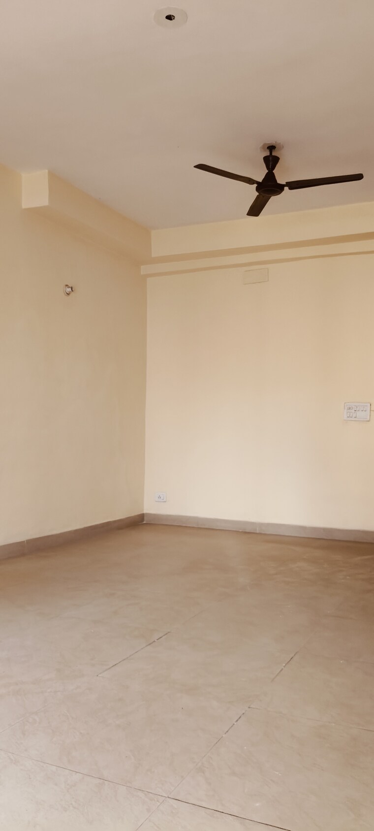 Room, gardenia-golf-city 3 Bedroom 1550 Sq.Ft. Apartment In Sector 75 Noida 8952391