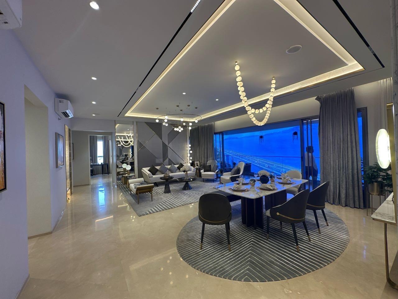 4 BHK + Pooja Room,Servant Room Apartment For Sale in  Lt The Gateway, Sewri, M