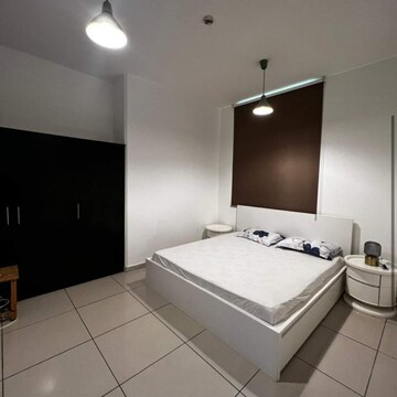 Bedroom in 5 BHK Villa at Andheri East – for Rent