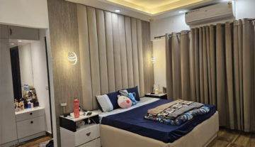 Bedroom in 5 BHK Villa at Andheri East – for Rent