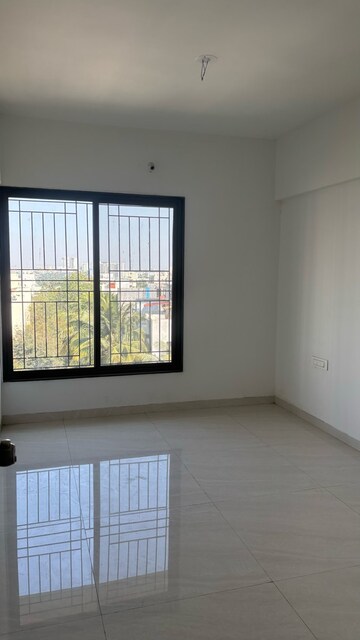 Room in 3 BHK Apartment at Tulshibaugwale Colony, Sahakar Nagar – for Sale