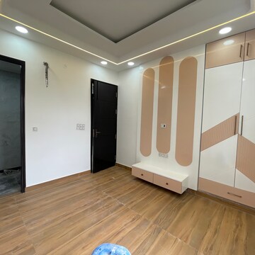 Room in 3 BHK Builder Floor at Rohini Sector 23 – for Sale