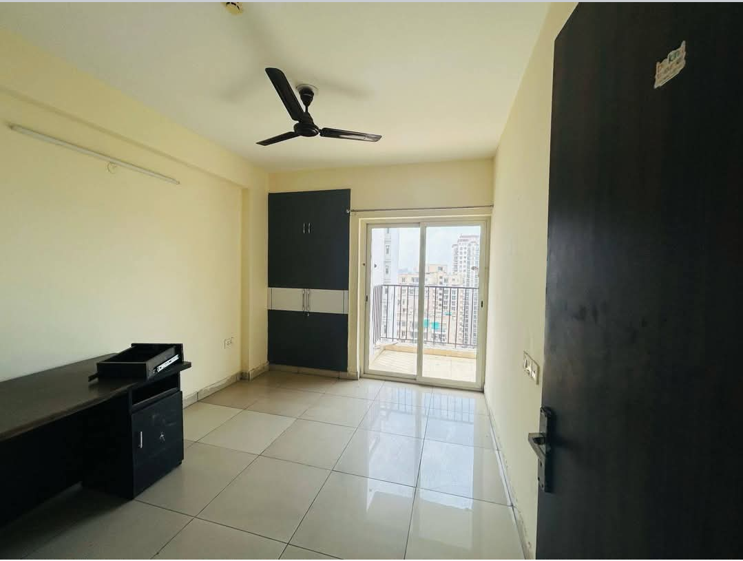 3 BHK Apartment For Rent in Panchsheel Greens II