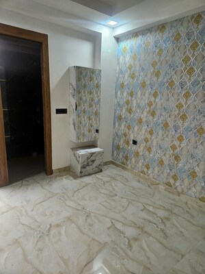 Furnished Amenities in 2 BHK Builder Floor at Jaipuria Heritage, Shahpur Bamheta – for Sale